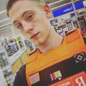 Meet your Posher, Ethan